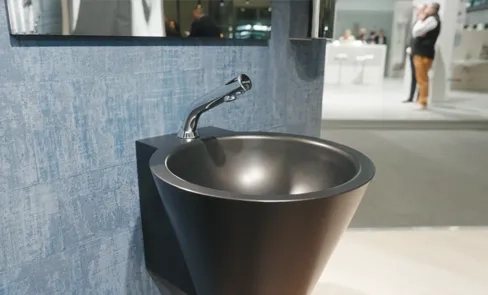 Ontdek in deze video de mat zwarte MINI BAILA wastafel die uw sanitair stijl geeft. Durf te kiezen voor de ‘mix and match’ look!